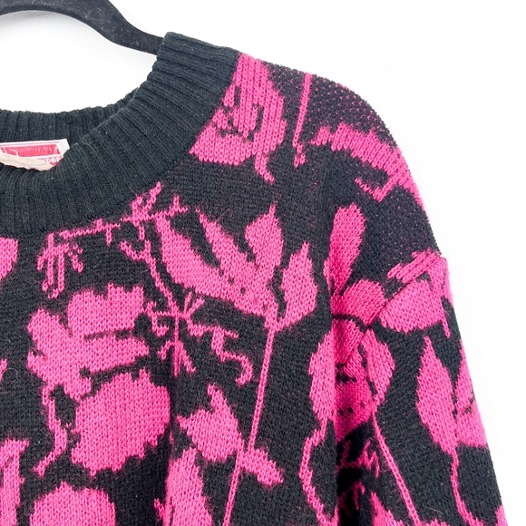 Vintage Hot Pink & Black Floral Sweater - Picture 3 of 11